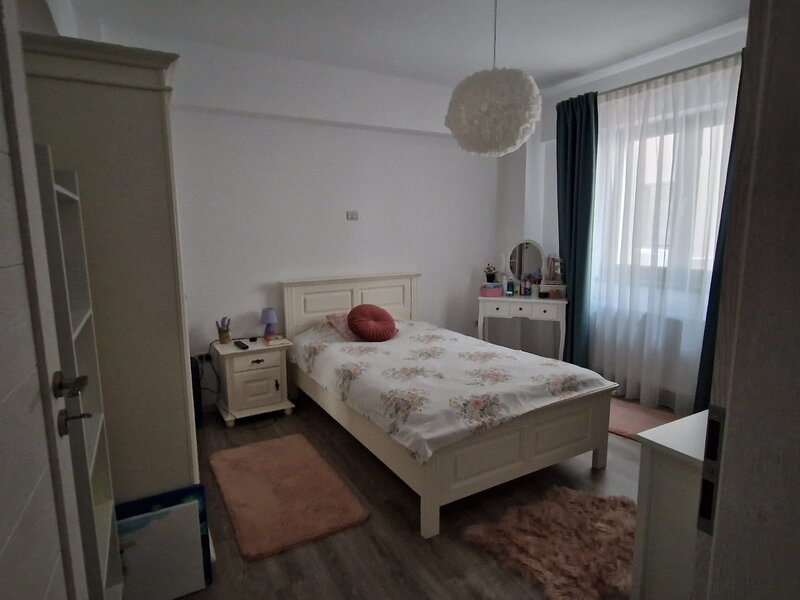 Prelungirea Ghencea, vanzare apartament 3 camere